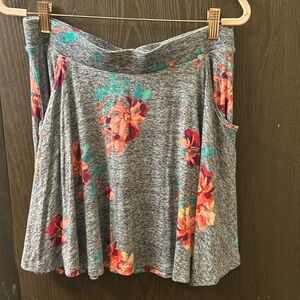 Floral skirt w/ pockets